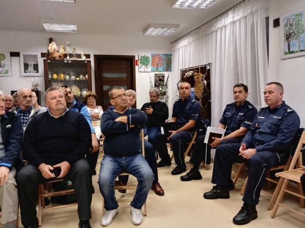 Z Policją o bezpieczeństwie Gołębia i jego mieszkańc&oacute;w